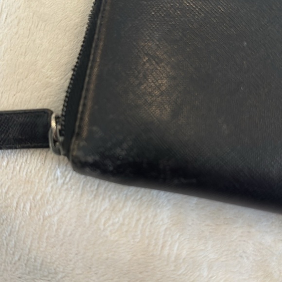 Prada Black Leather Zip Wallet in Black - Picture 3 of 11
